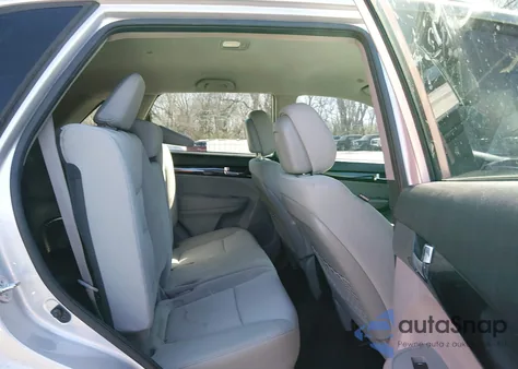 2013 Kia Sorento Lx V6 z USA, uszkodzony, nr VIN 5XYKT4A24DG420822